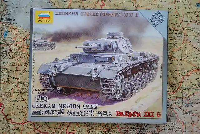 Zvezda 6119 German Pz.Kpfw.III Ausf.G Medium Tank Koopje